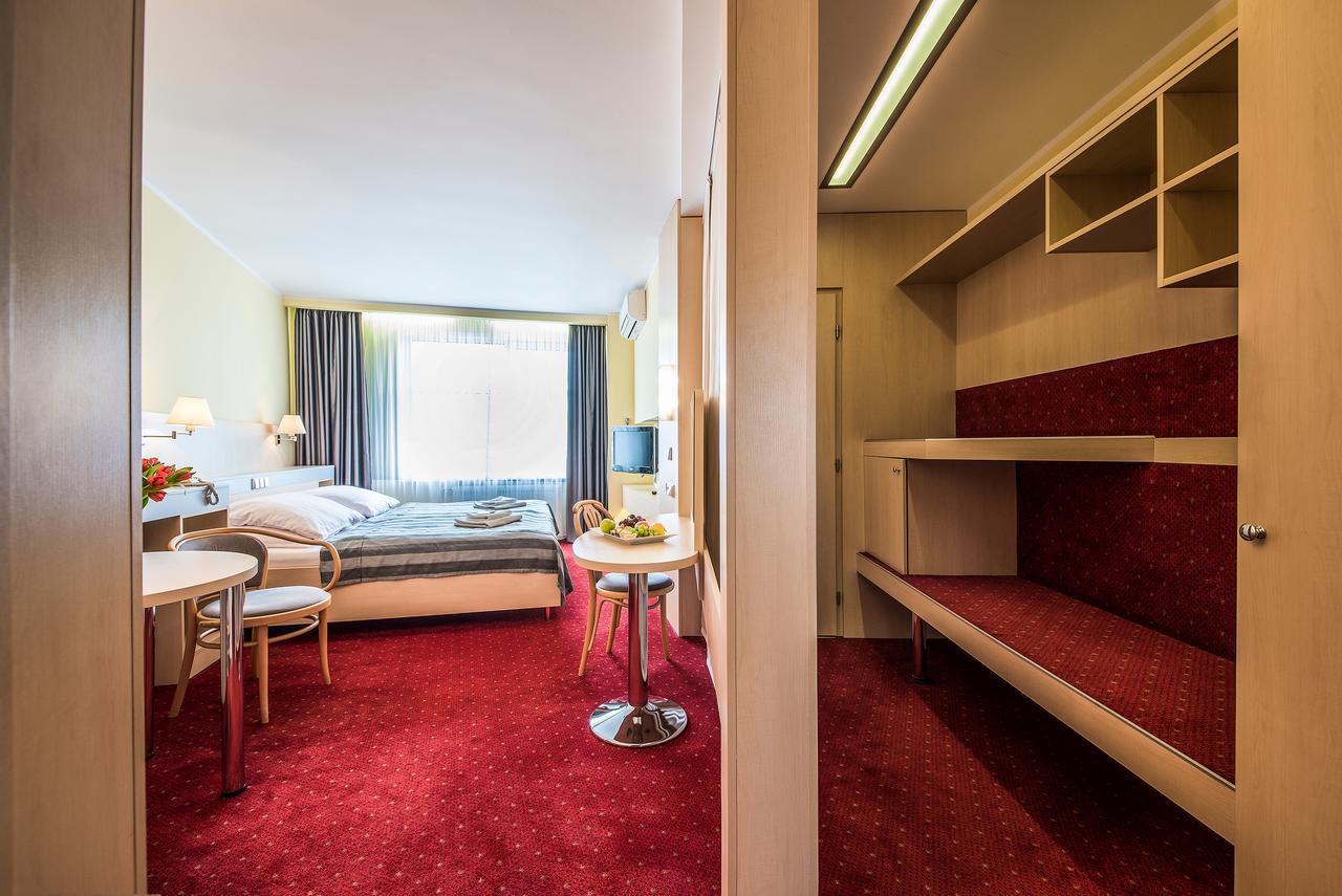 Hotel Jana Přerov Buitenkant foto
