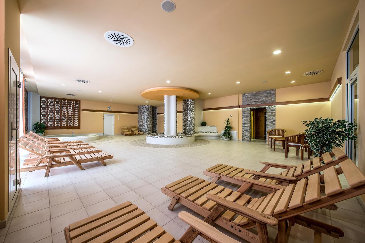Hotel Jana Přerov Buitenkant foto