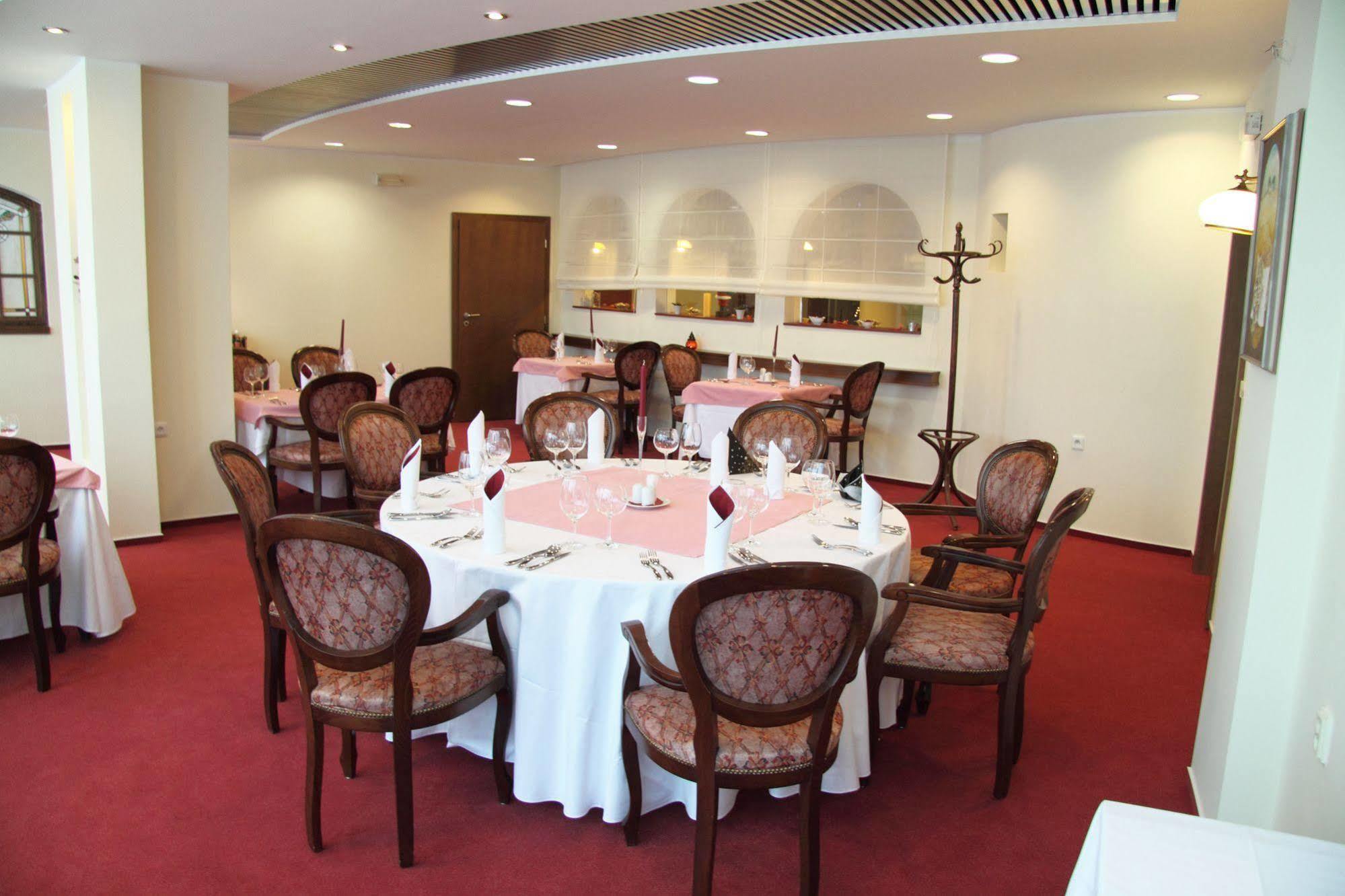 Hotel Jana Přerov Buitenkant foto