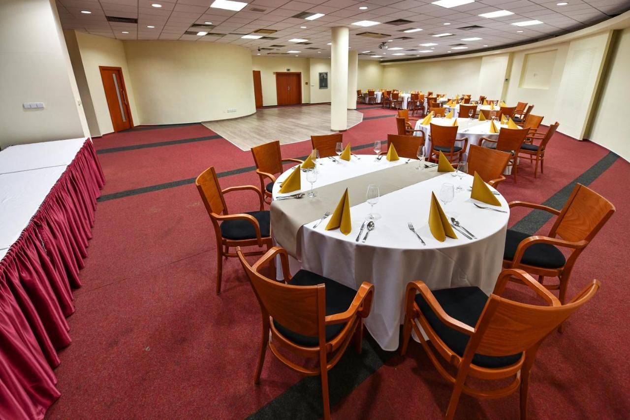 Hotel Jana Přerov Buitenkant foto